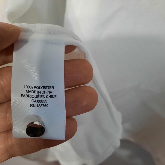 RW & Co. White Textured Flowy Blouse - Picture 11 of 12